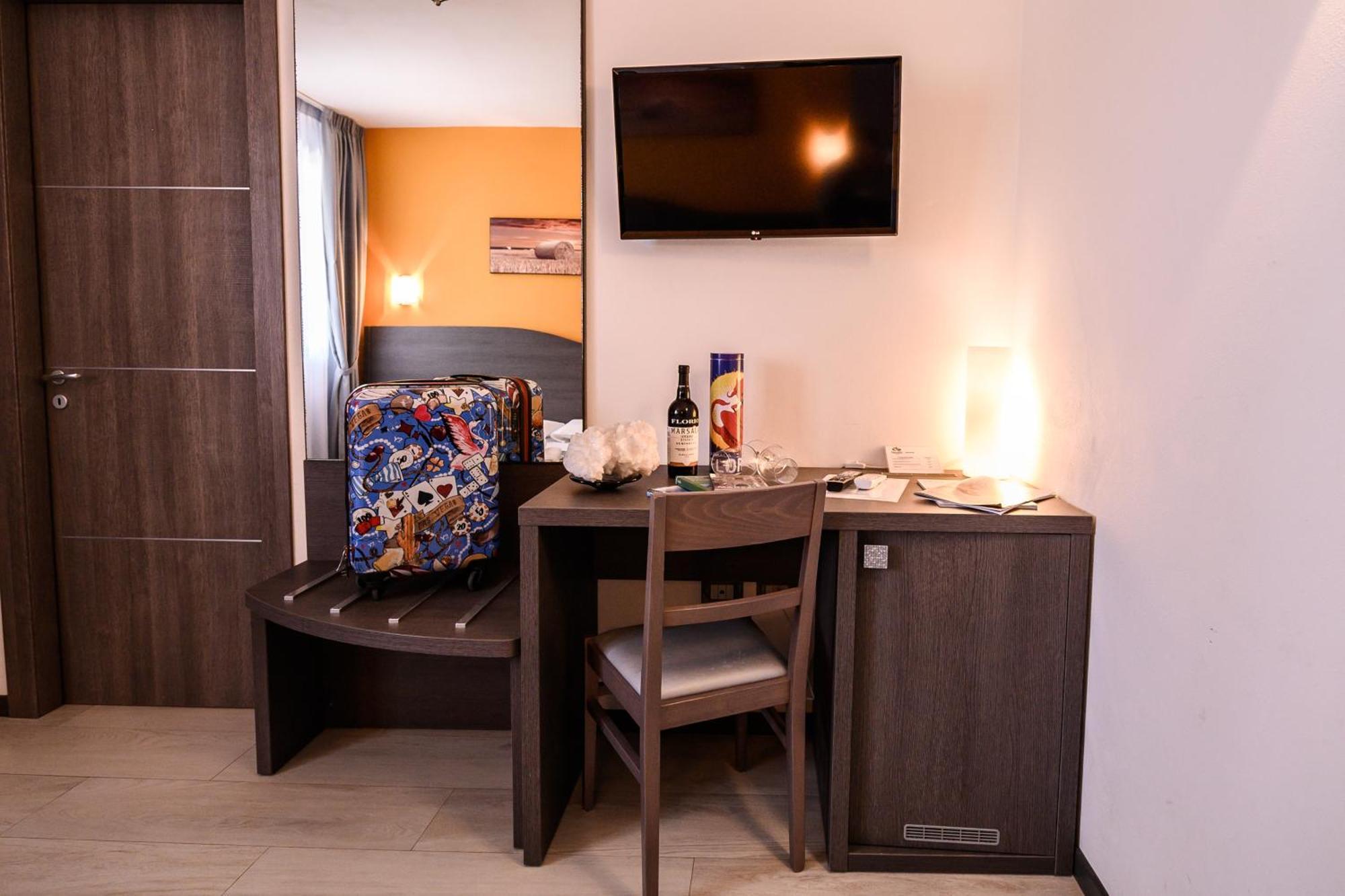 Hotel Rainbow Resort Марсала Екстериор снимка