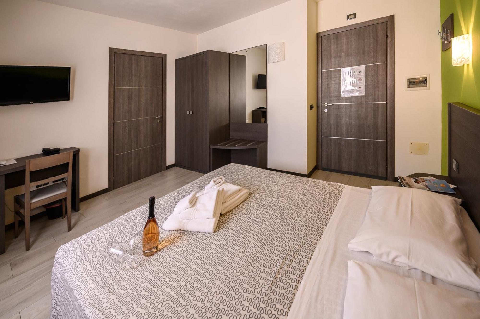 Hotel Rainbow Resort Марсала Екстериор снимка