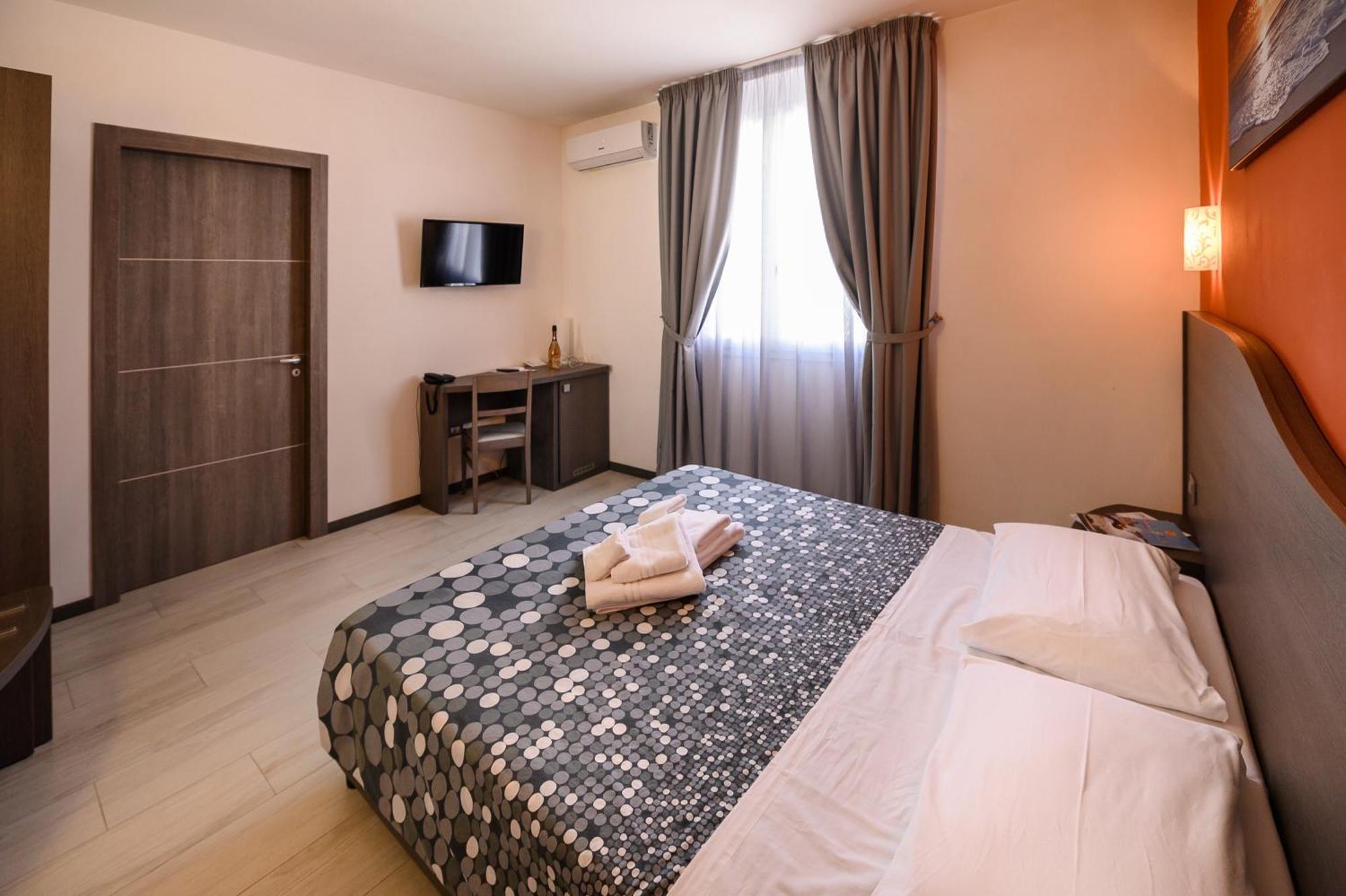 Hotel Rainbow Resort Марсала Екстериор снимка